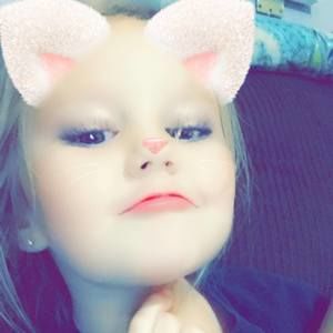 Meet your Posher, Ava